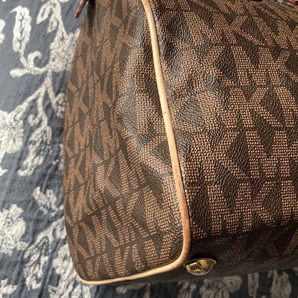 Michael Kors Grayson brown monogram Satchel large,no holes,cracks - Picture 12 of 17
